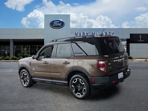 Certified 2022 Ford Bronco Sport Outer Banks w/ Tech Package AWD/4WD image 3