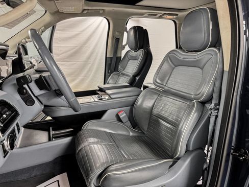 Used 2019 Lincoln Navigator L Black Label w/ Cargo Package AWD/4WD image 7