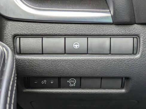 Used 2023 Nissan Rogue SV image 25