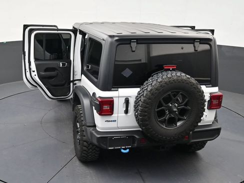 Used 2024 Jeep Wrangler Unlimited AWD/4WD image 31