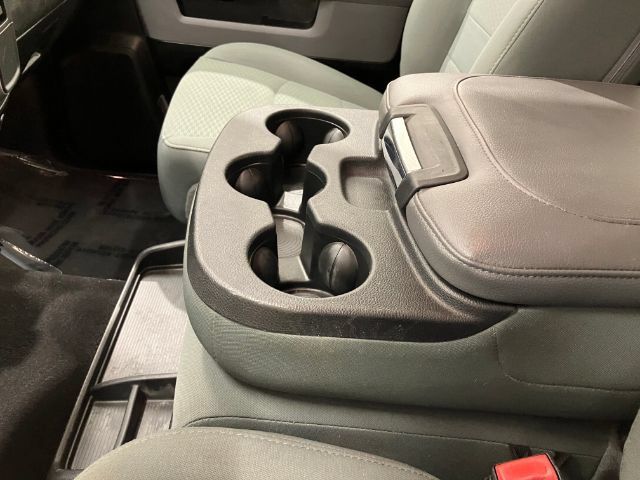 Used 2020 RAM 1500 Classic SLT AWD/4WD image 38