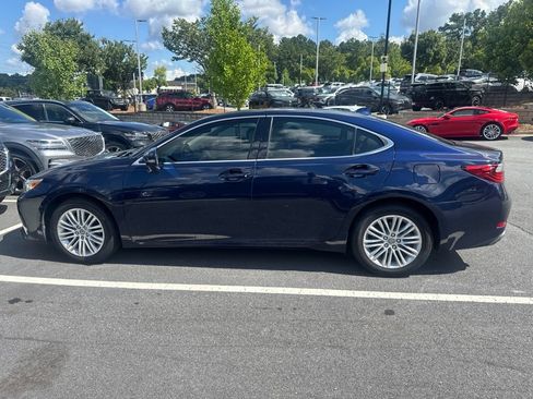 Used 2015 Lexus ES 350 w/ Luxury Package FWD image 4
