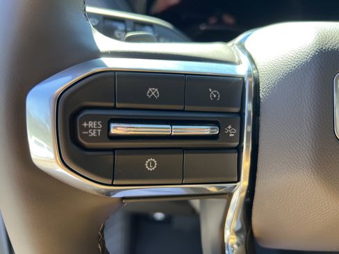 New 2026 GMC Yukon XL Elevation image 28