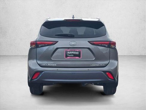 New 2026 Toyota Highlander Limited image 7