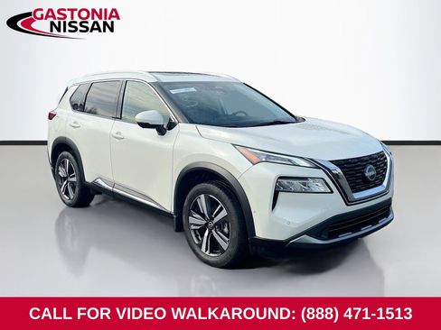 Used 2023 Nissan Rogue SL w/ SL Premium Package image 1