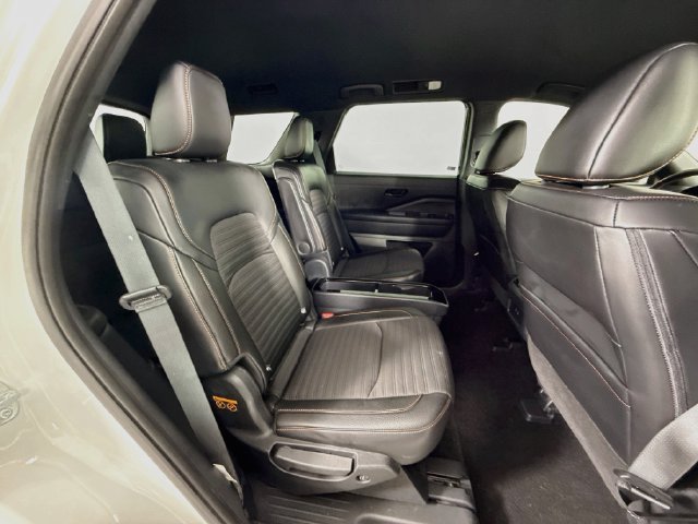 Used 2025 Nissan Pathfinder Rock Creek AWD/4WD image 27