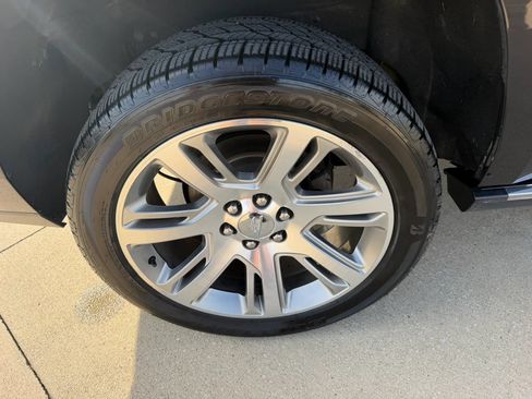 Used 2019 Cadillac Escalade Premium Luxury AWD/4WD image 49