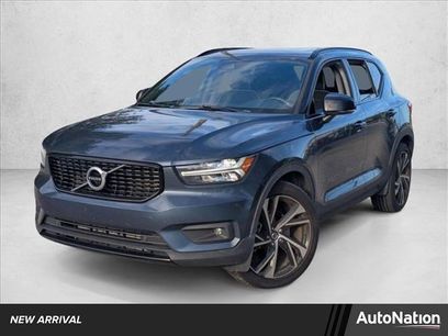 Used 2022 Volvo XC40 T5 R-Design w/ Climate Package