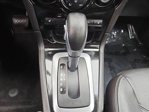 Used 2014 Ford Fiesta Titanium image 17