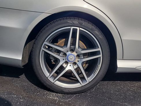 Used 2016 Mercedes-Benz E 350 Sedan image 5
