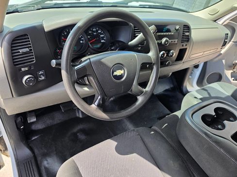 Used 2010 Chevrolet Silverado 1500 W/T RWD image 32