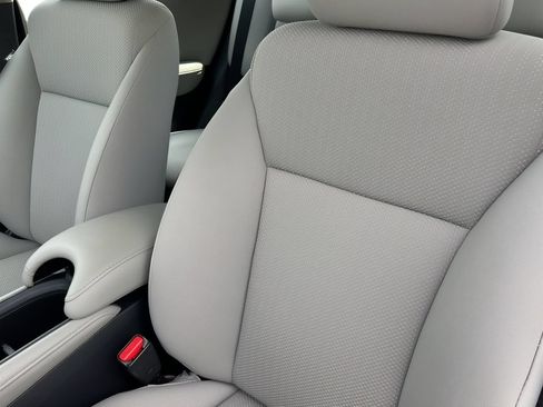 Used 2016 Honda HR-V LX image 7