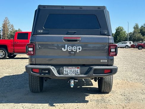 Used 2022 Jeep Gladiator Overland w/ Popular Equipment Package AWD/4WD image 8