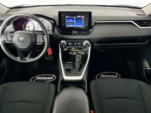 Used 2021 Toyota RAV4 LE AWD/4WD image 21