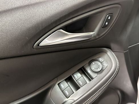 Used 2025 Buick Encore GX Preferred FWD image 20