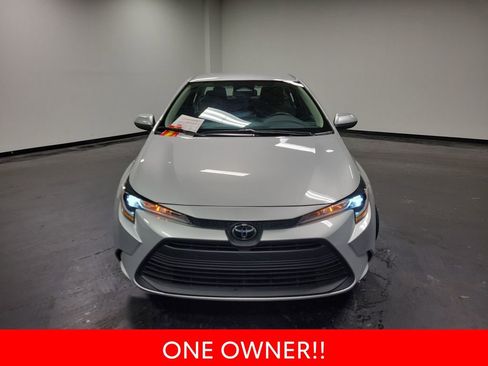 Used 2024 Toyota Corolla LE image 3