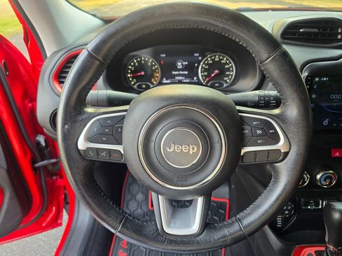 Used 2017 Jeep Renegade Trailhawk AWD/4WD image 26