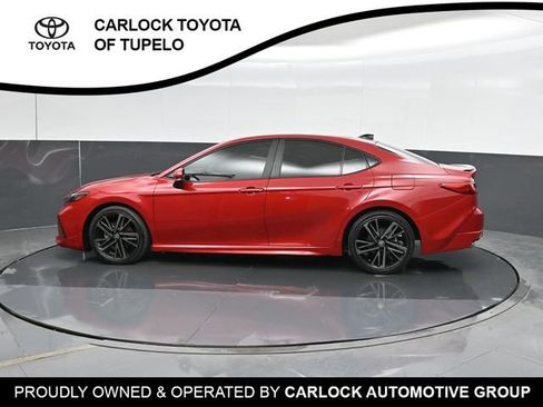Used 2025 Toyota Camry XSE FWD image 8