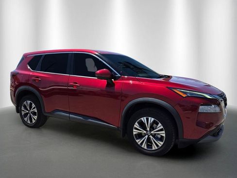 Used 2021 Nissan Rogue SV FWD image 2