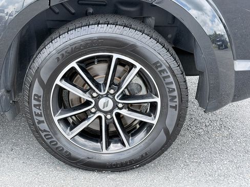 Used 2018 Dodge Journey SE w/ Blacktop Package FWD image 31