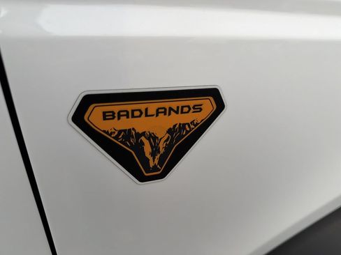 Used 2025 Ford Bronco Badlands AWD/4WD image 37