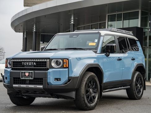 Used 2024 Toyota Land Cruiser image 3