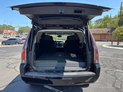 Used 2020 Cadillac Escalade 2WD image 9