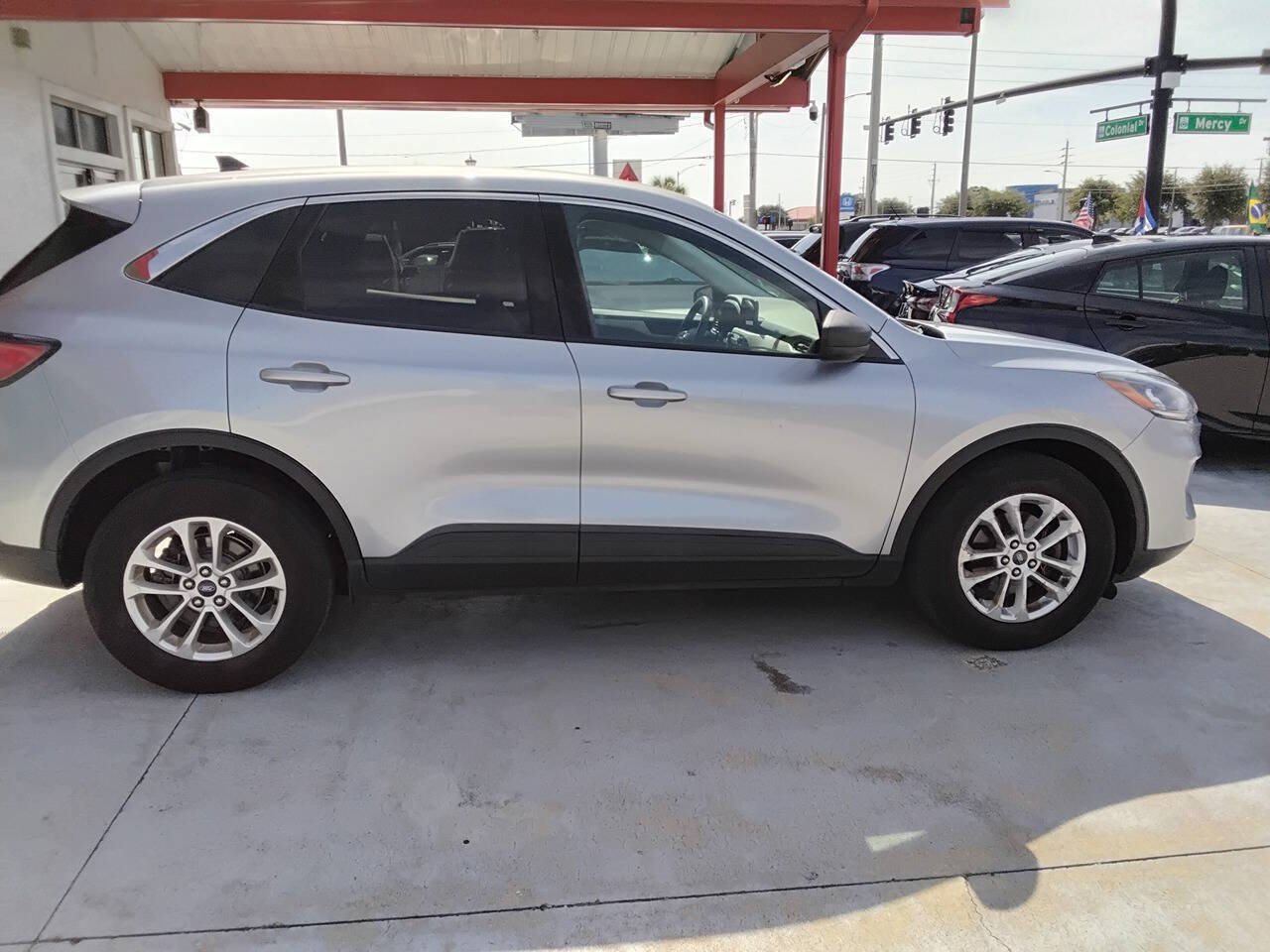 Used 2022 Ford Escape SE AWD/4WD image 3