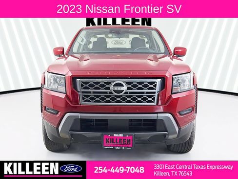 Used 2023 Nissan Frontier SV w/ Technology Package RWD image 2