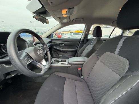 Used 2025 Nissan Sentra SV FWD image 23