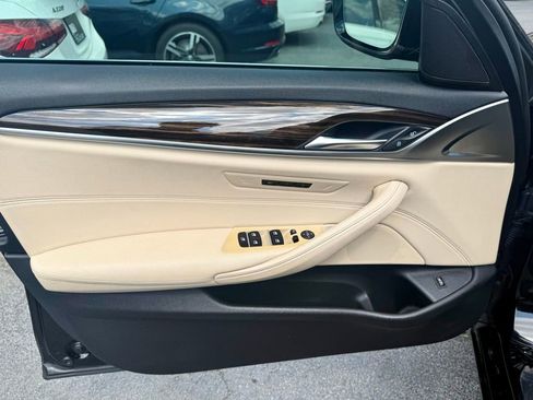 Used 2018 BMW 530i RWD image 14