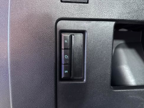 Certified 2022 Ford Expedition XLT image 9