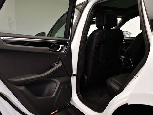 Used 2024 Porsche Macan S image 45