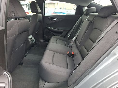 Used 2024 Chevrolet Malibu LT image 11