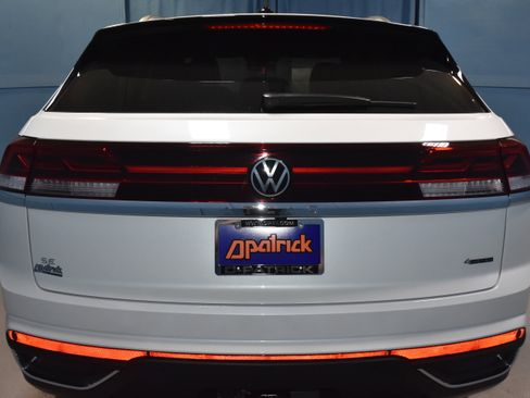 New 2026 Volkswagen Atlas Cross Sport SE AWD/4WD image 22