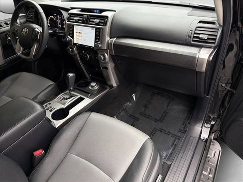 Certified 2020 Toyota 4Runner SR5 Premium image 27