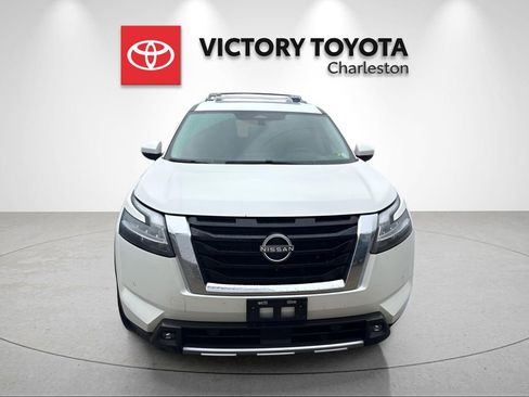 Used 2022 Nissan Pathfinder Platinum w/ Cargo Package image 6