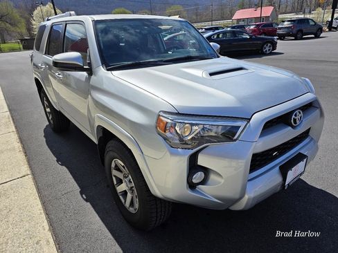 Used 2016 Toyota 4Runner Trail image 3