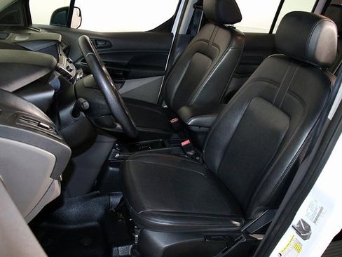 Used 2019 Ford Transit Connect XL image 4