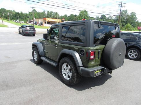 Used 2020 Jeep Wrangler Sport AWD/4WD image 6
