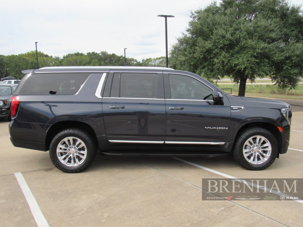 Used 2023 GMC Yukon XL SLT w/ SLT Luxury Package RWD image 7