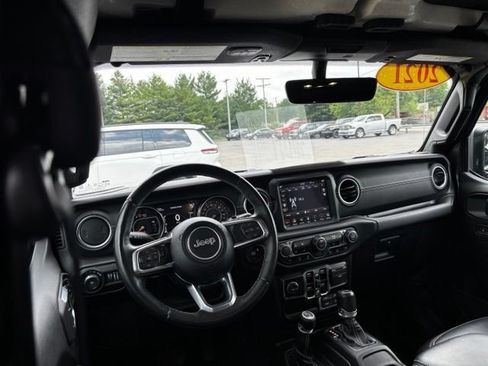 Used 2021 Jeep Wrangler Unlimited Sahara AWD/4WD image 19
