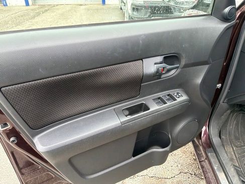 Used 2008 Scion xB FWD image 8