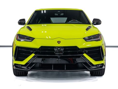 Used 2024 Lamborghini Urus Performante AWD/4WD image 3