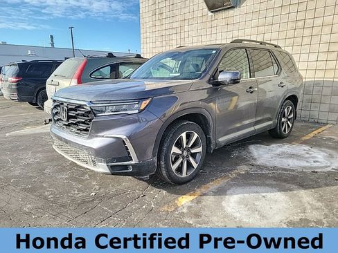 Certified 2025 Honda Pilot Touring image 2