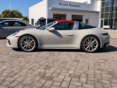 Used 2022 Porsche 911 Targa 4S AWD/4WD image 10