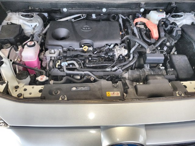 Used 2024 Toyota RAV4 XSE AWD/4WD image 26