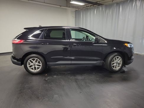 Used 2024 Ford Edge SEL image 9
