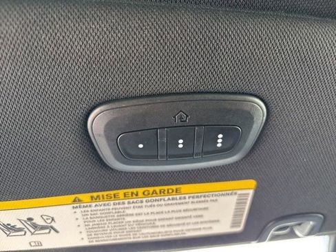 Used 2022 Chrysler Pacifica Touring image 29