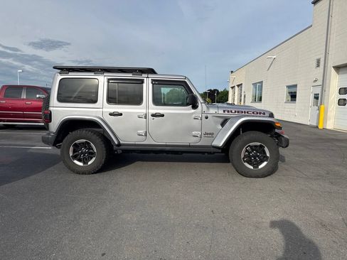 Used 2018 Jeep Wrangler Unlimited Rubicon w/ Dual Top Group AWD/4WD image 6